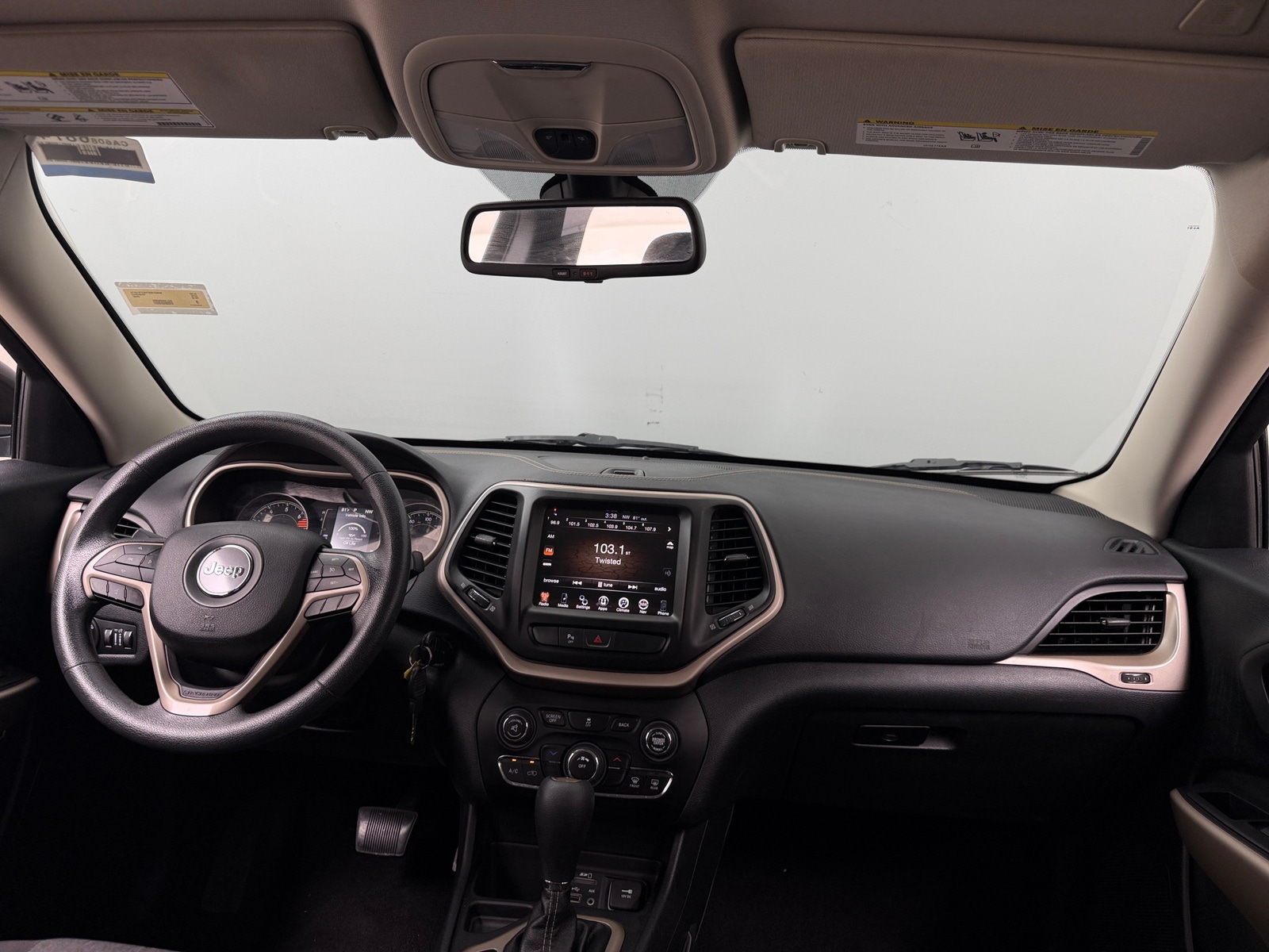Thumbnail: 2018 Jeep Cherokee - 3