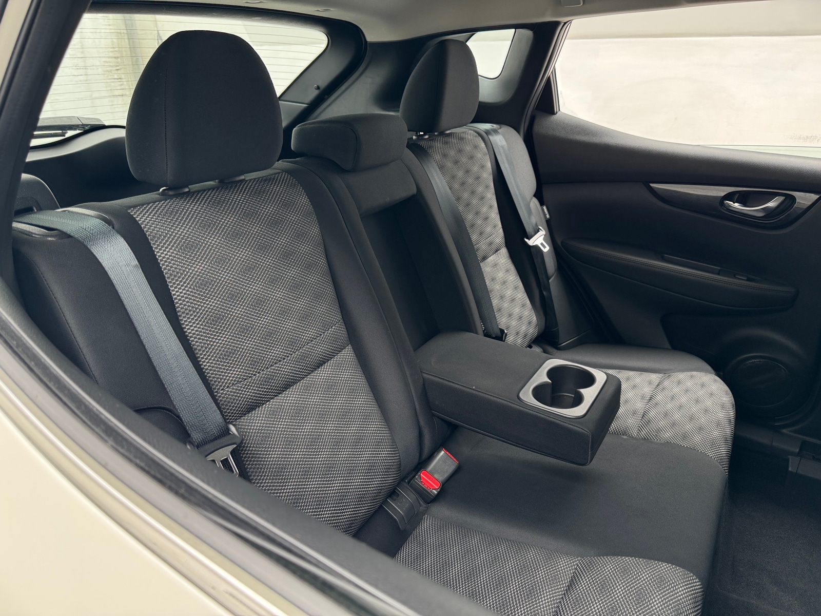 Thumbnail: 2022 Nissan Rogue Sport - 6