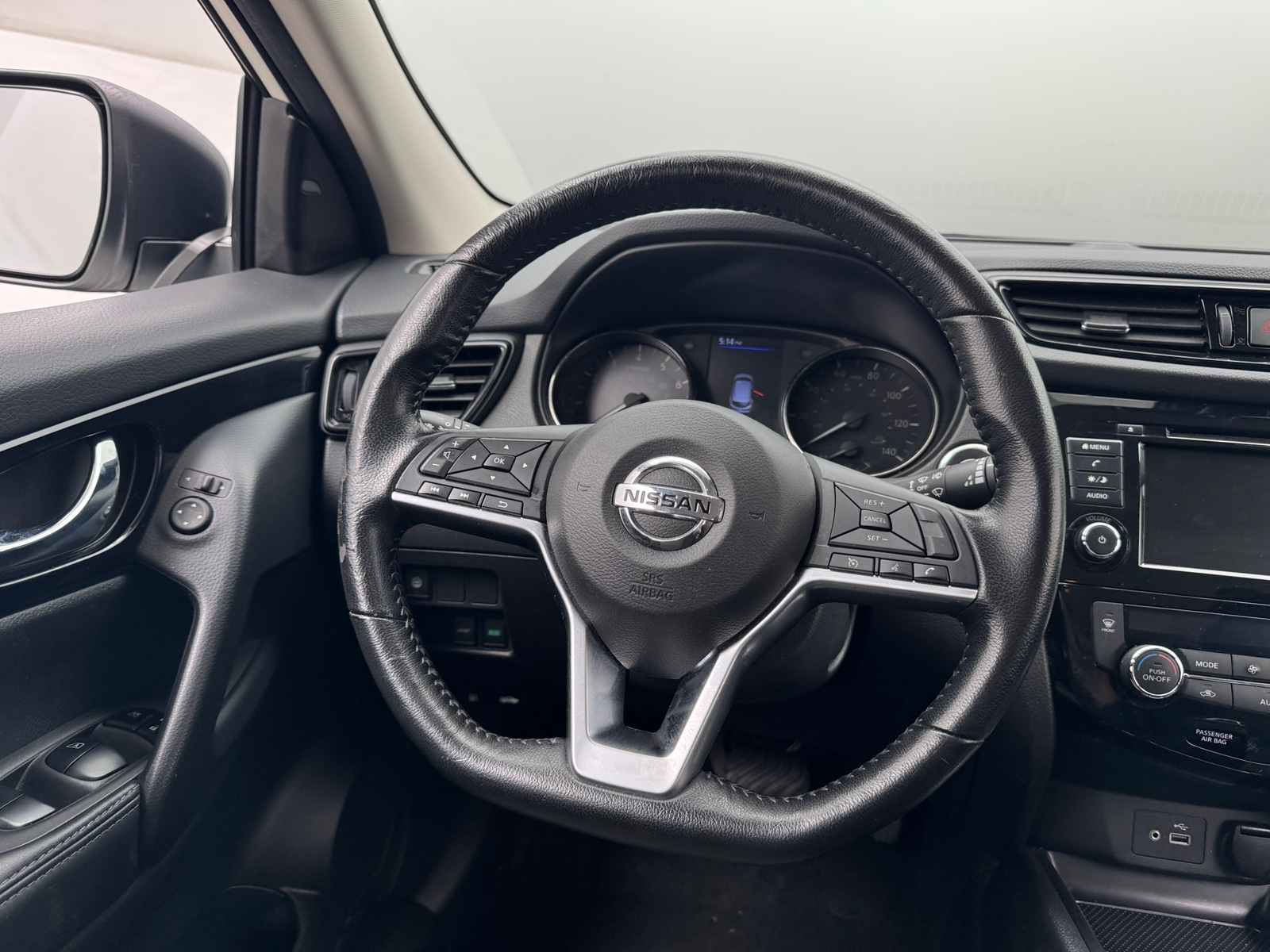 Thumbnail: 2022 Nissan Rogue Sport - 5