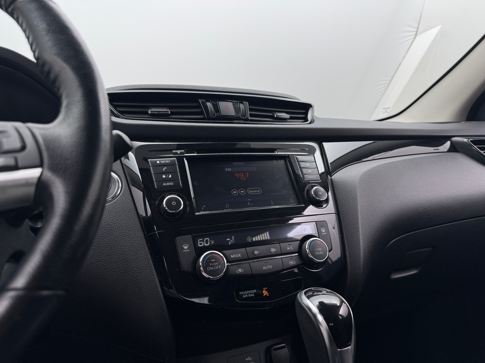 Thumbnail: 2022 Nissan Rogue Sport - 4