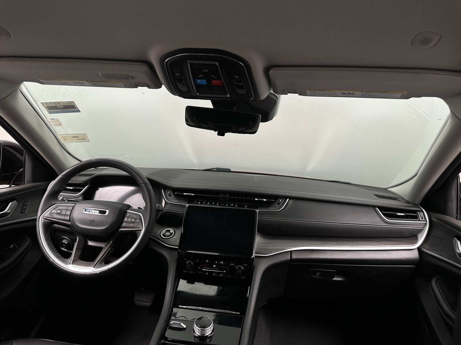 Thumbnail: 2023 Jeep Grand Cherokee L - 2
