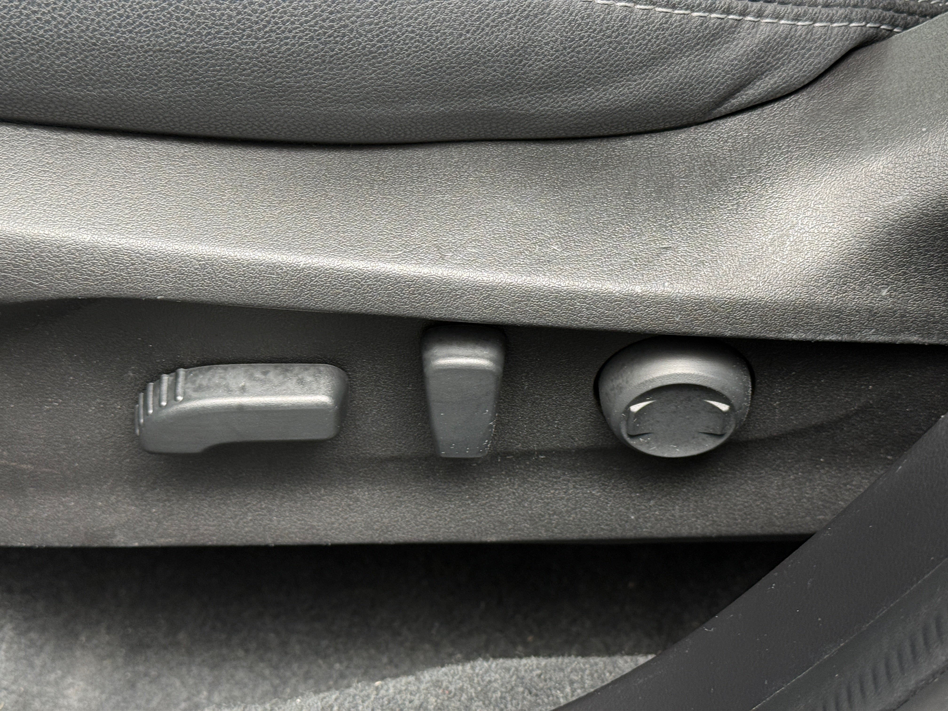 Used 2019 Subaru Forester Premium with VIN JF2SKAGC2KH587204 for sale in Pewaukee, WI
