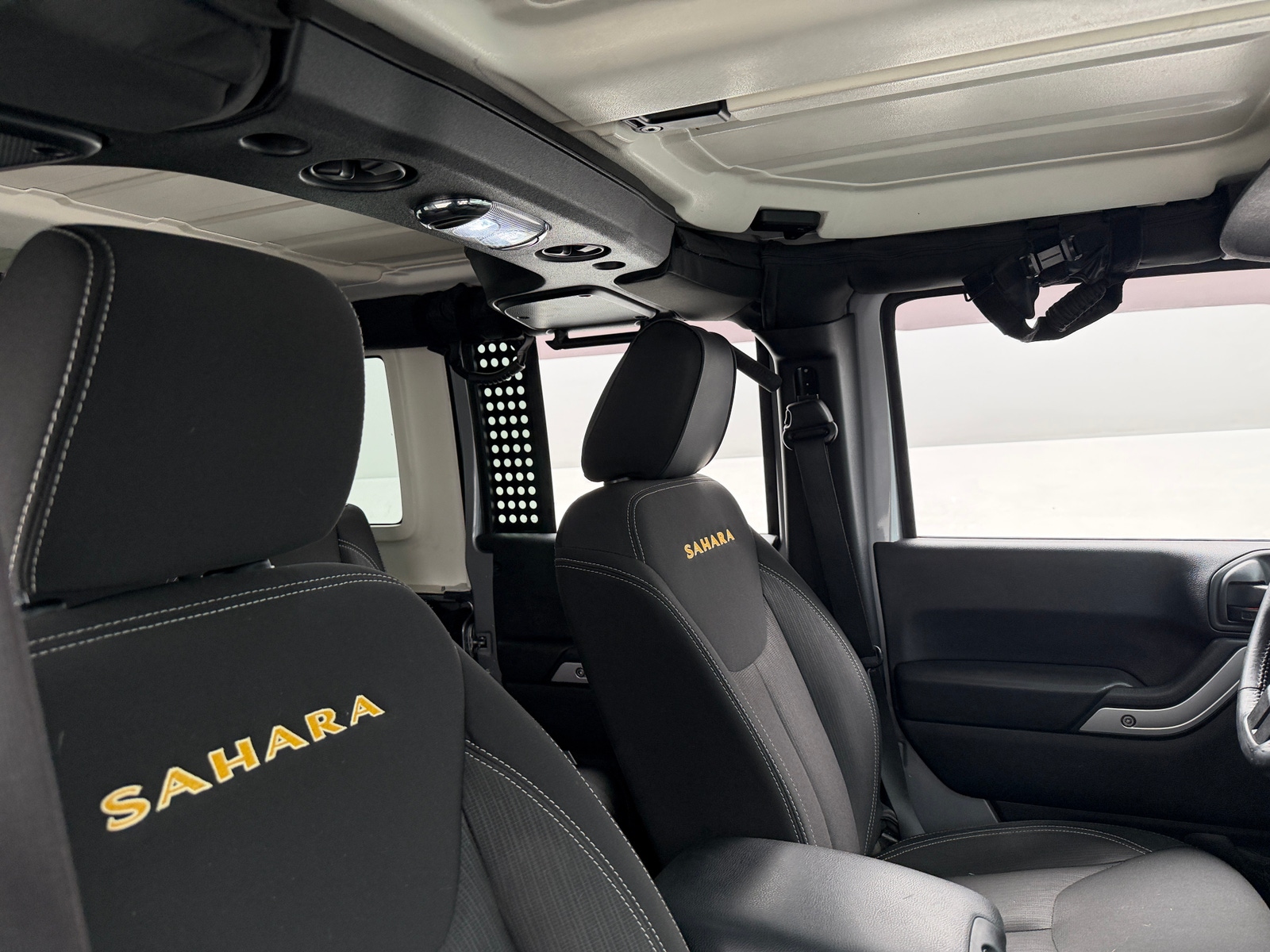 Thumbnail: 2015 Jeep Wrangler - 2