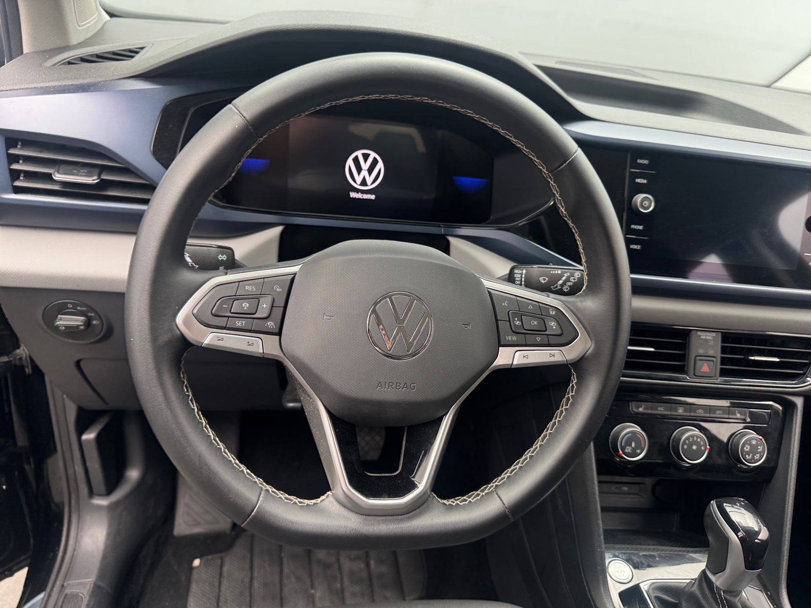 Thumbnail: 2023 Volkswagen Taos - 5