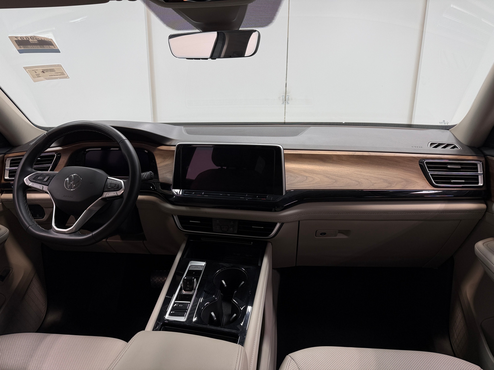 Thumbnail: 2026 Volkswagen Atlas - 3