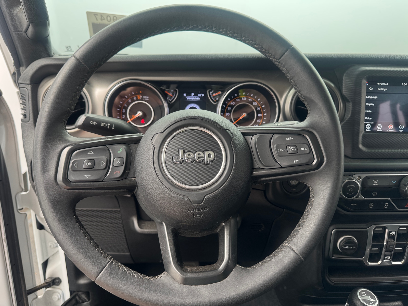 Thumbnail: 2023 Jeep Gladiator - 5