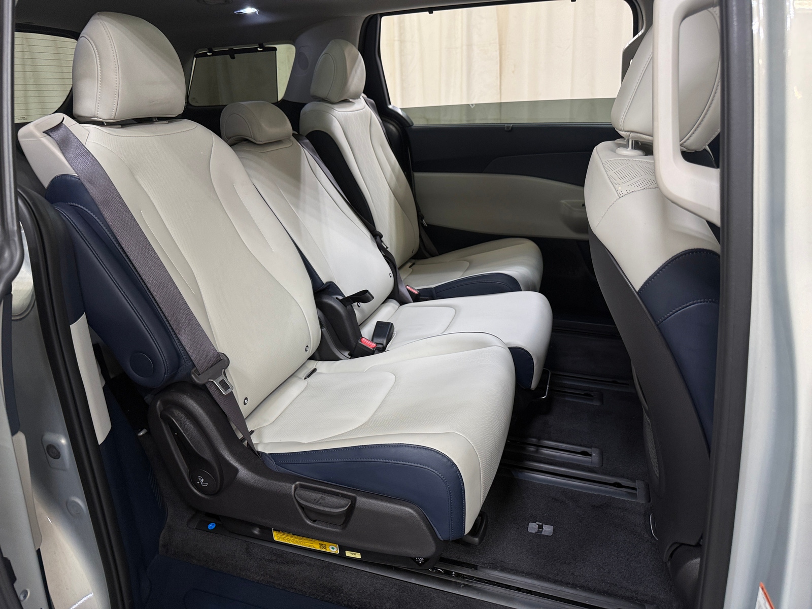 Thumbnail: 2025 Kia Carnival - 5
