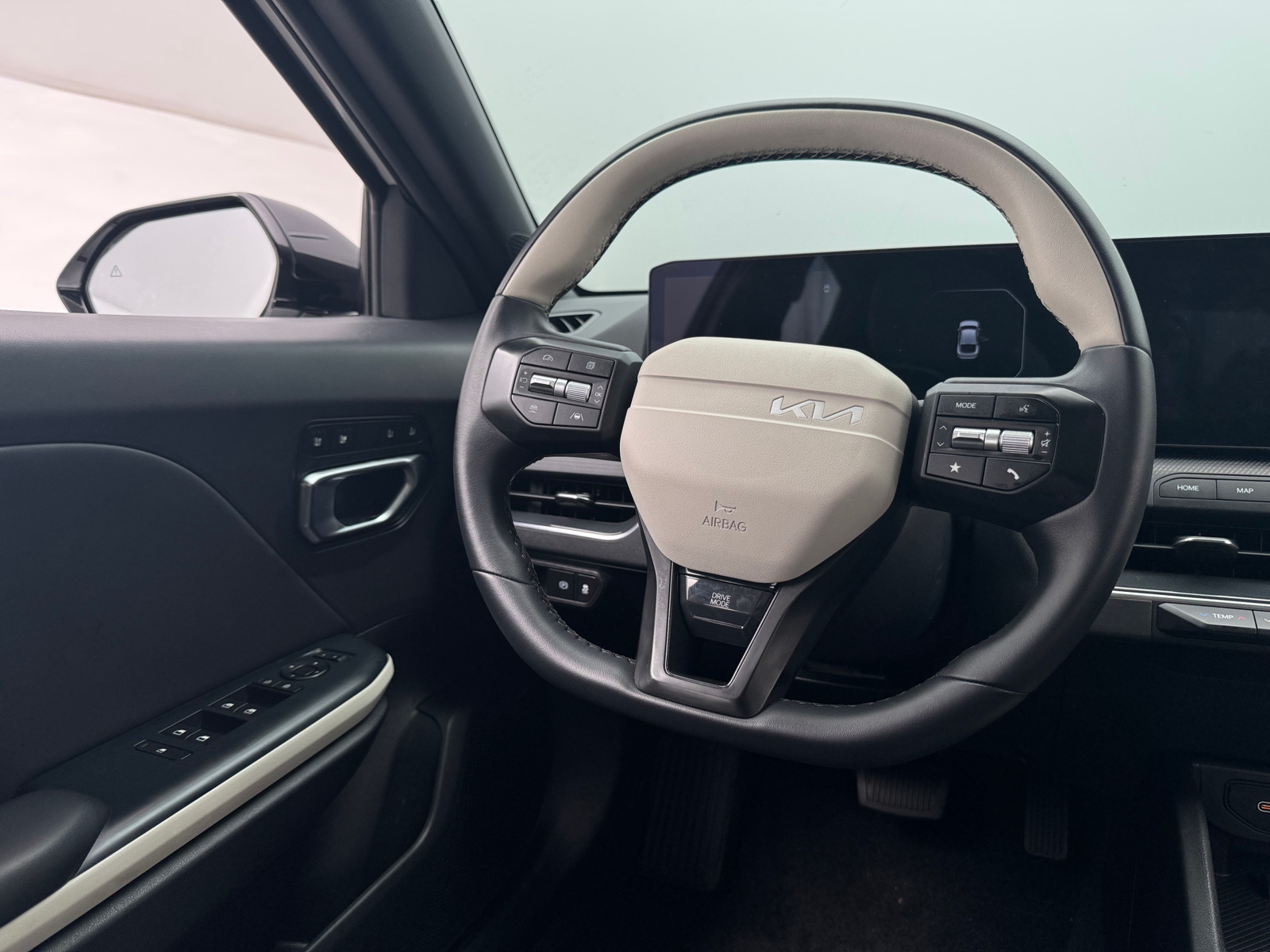 Thumbnail: 2025 Kia K4 - 4