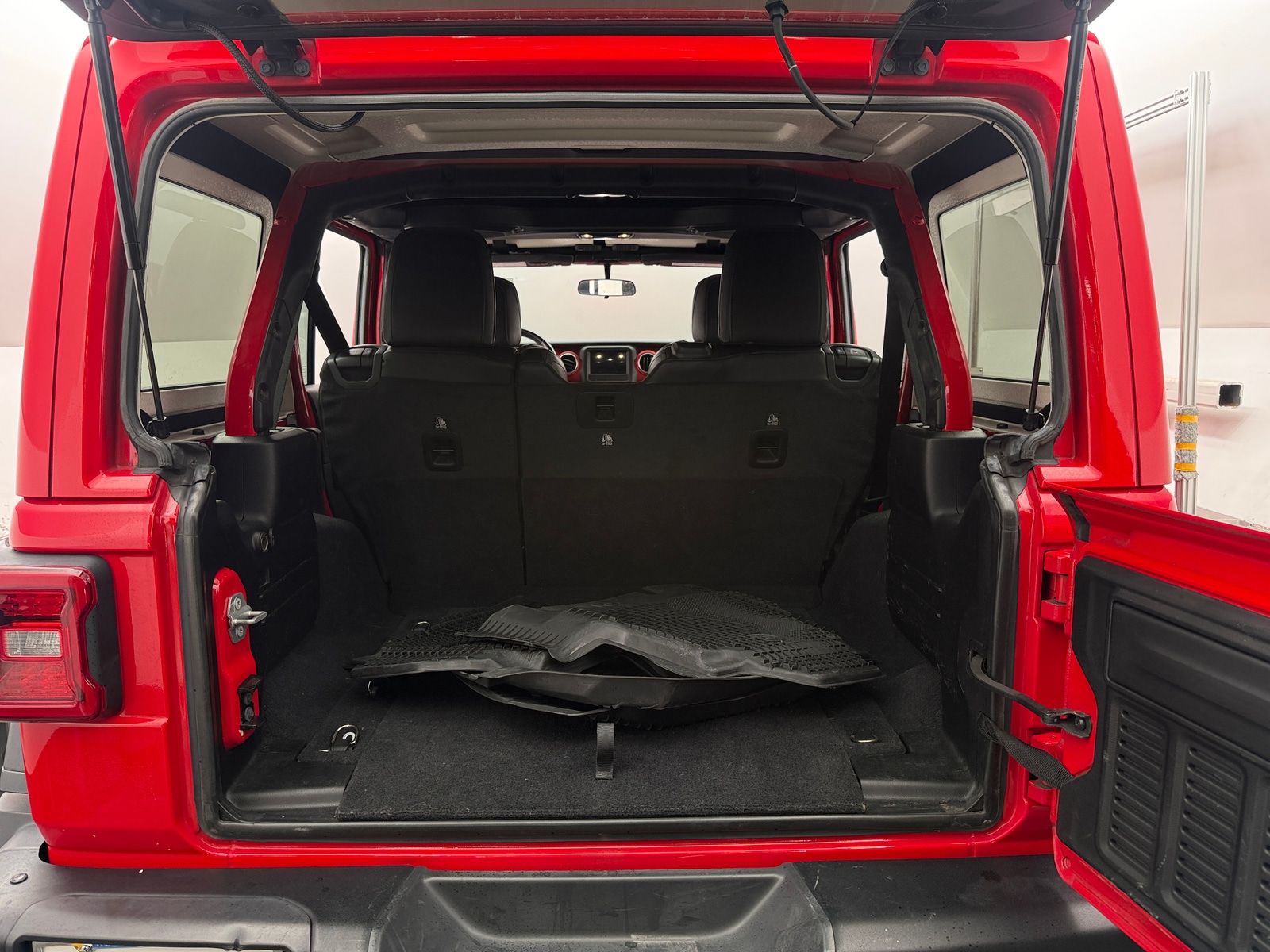 Thumbnail: 2020 Jeep Wrangler - 6