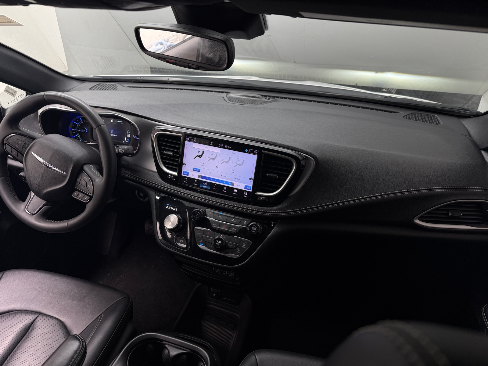 Thumbnail: 2024 Chrysler Pacifica - 2