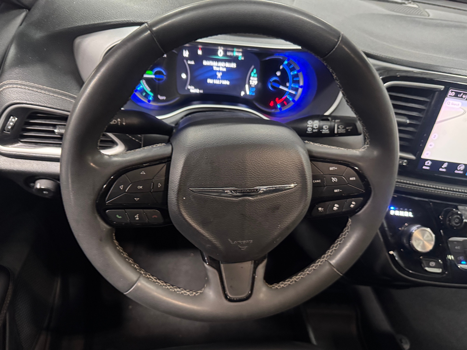 Thumbnail: 2024 Chrysler Pacifica - 4