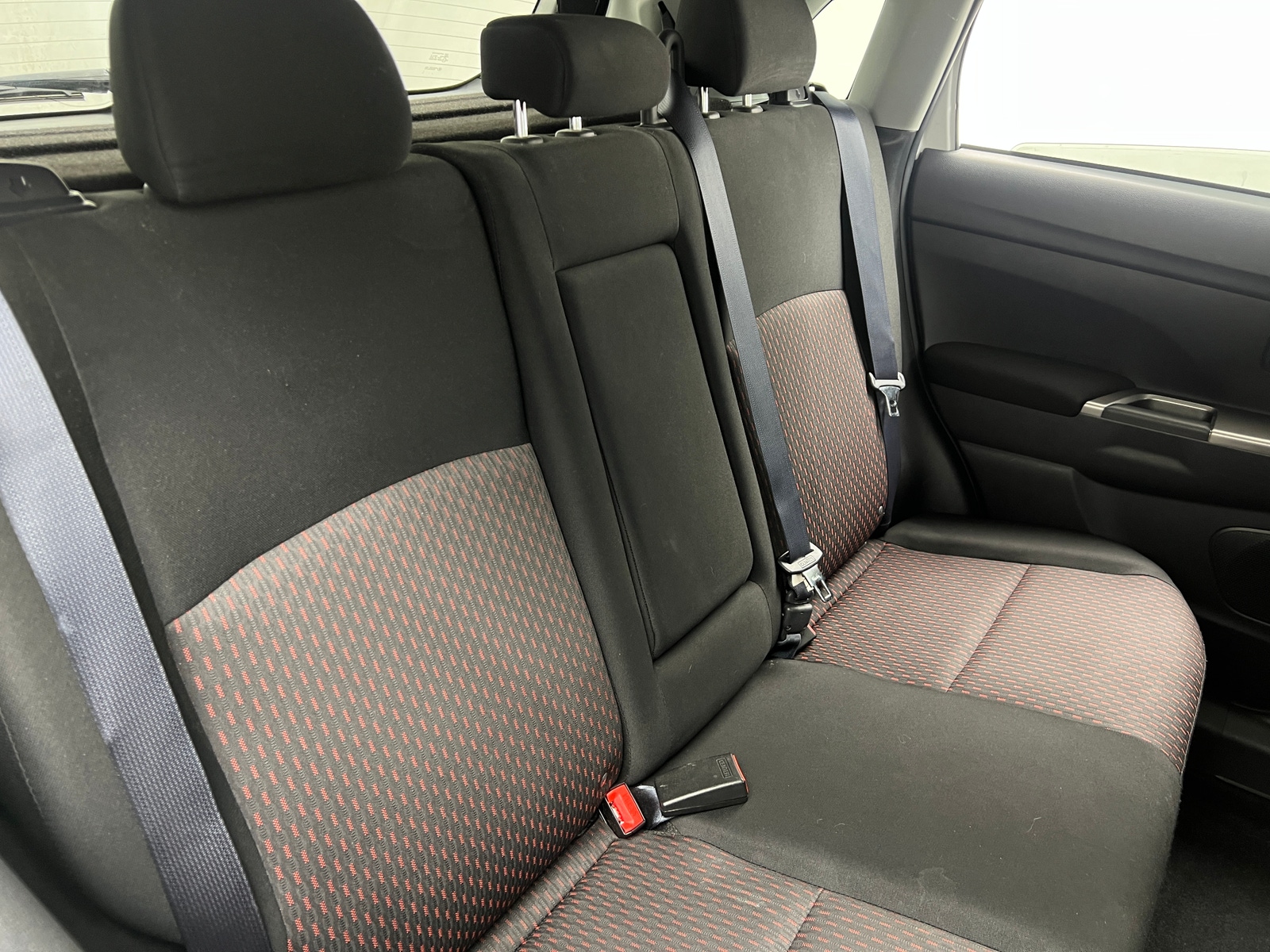 Thumbnail: 2019 Mitsubishi Outlander Sport - 6