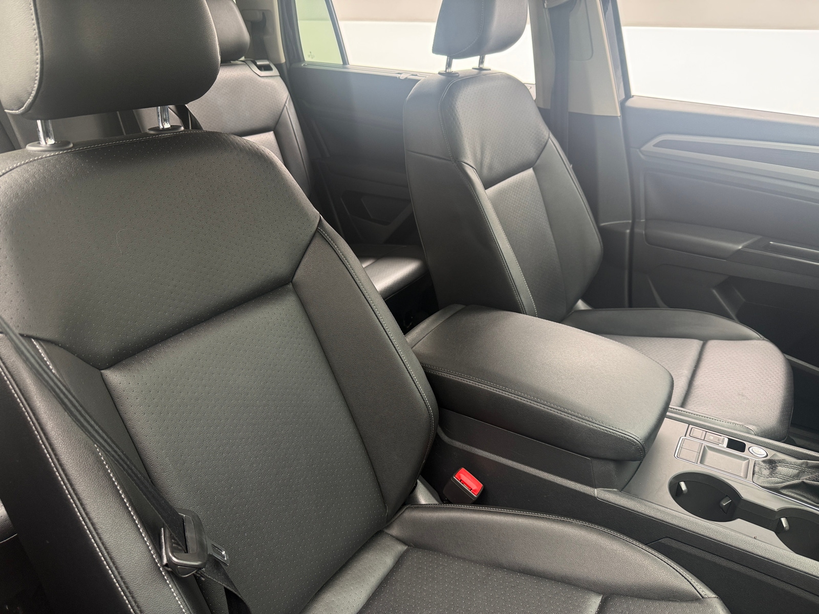 Thumbnail: 2019 Volkswagen Atlas - 2