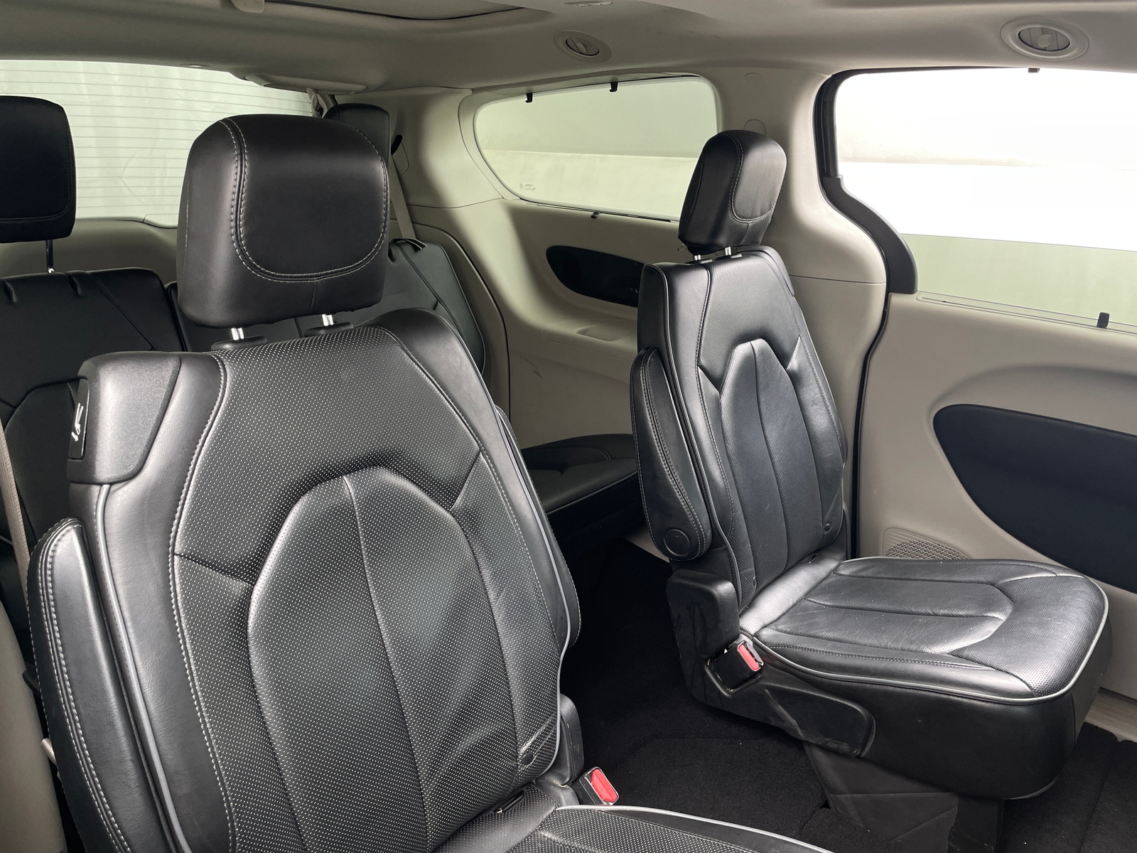 Thumbnail: 2020 Chrysler Pacifica - 5