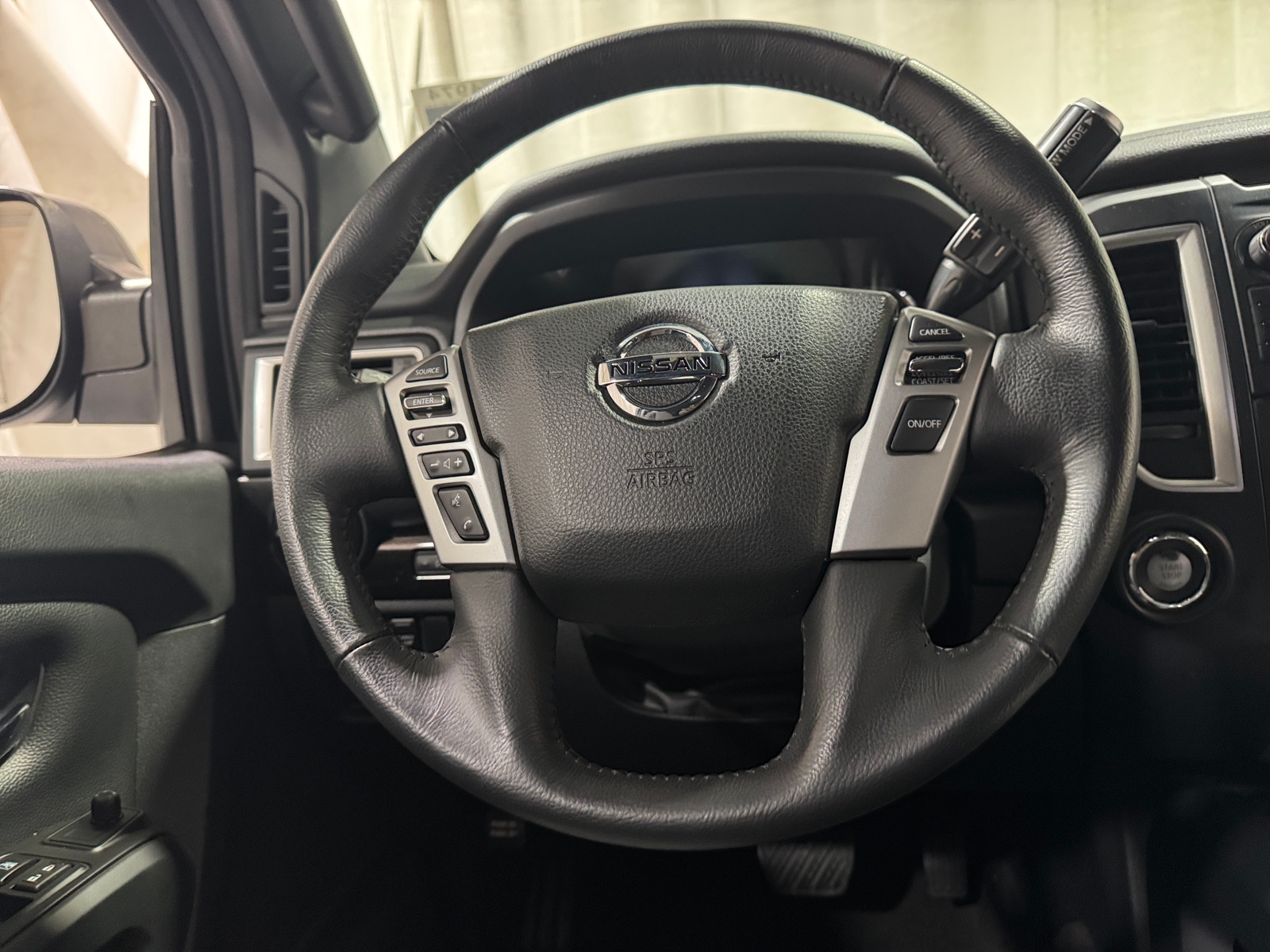 Thumbnail: 2019 Nissan Titan - 5