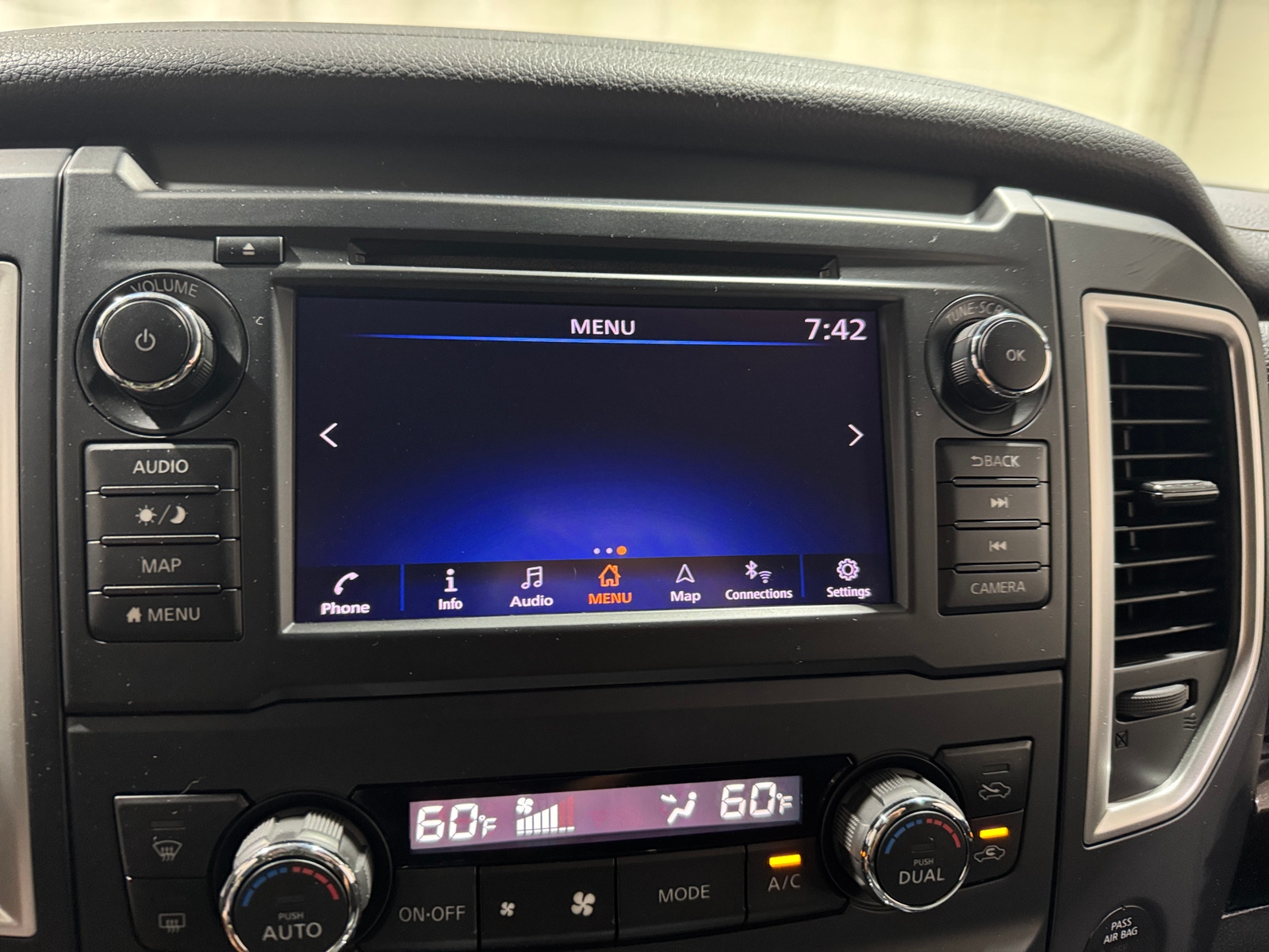 Thumbnail: 2019 Nissan Titan - 4