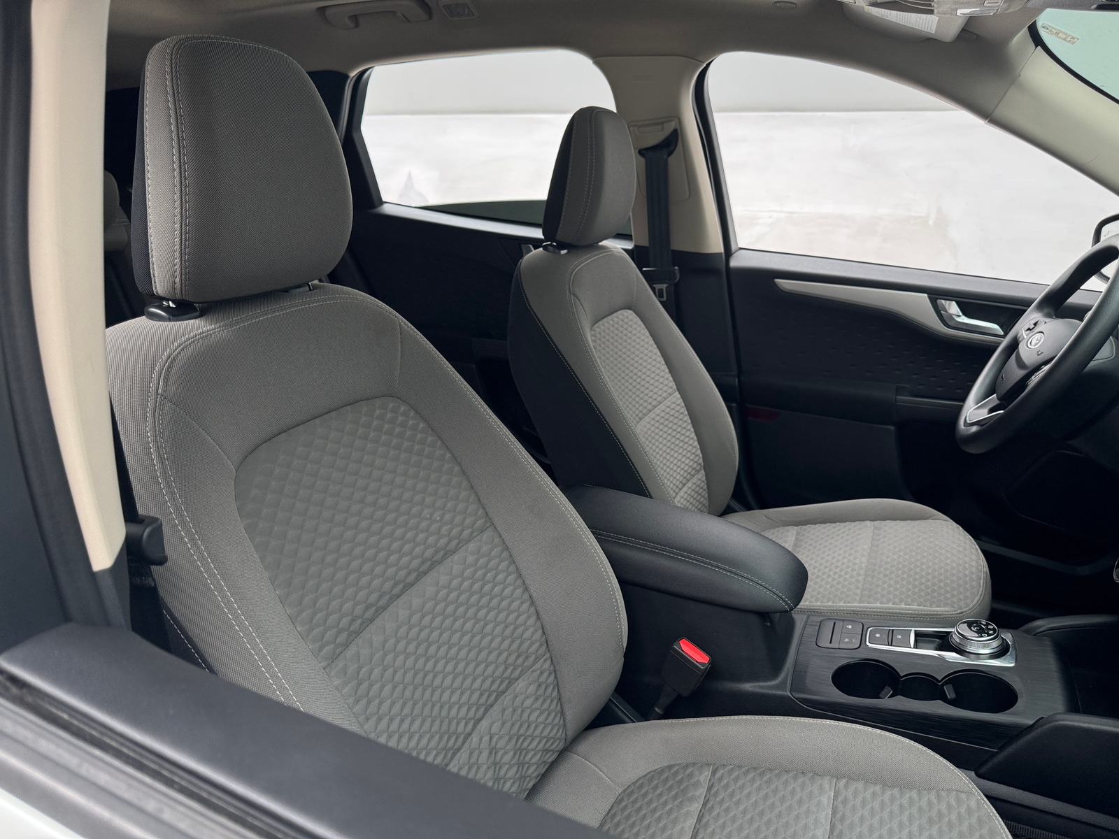 Thumbnail: 2020 Ford Escape - 2