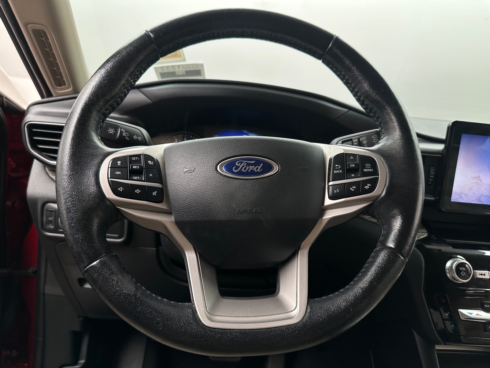 Thumbnail: 2021 Ford Explorer - 4