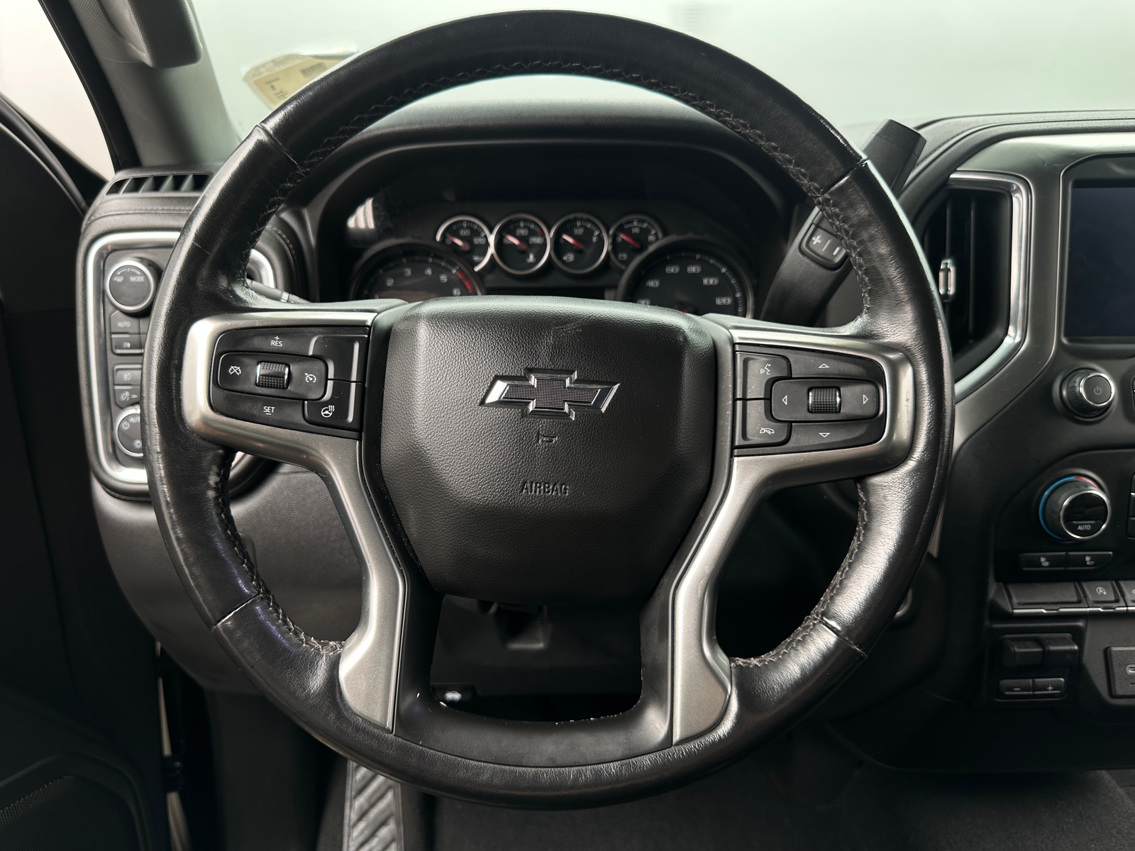 Thumbnail: 2021 Chevrolet Silverado 1500 - 5