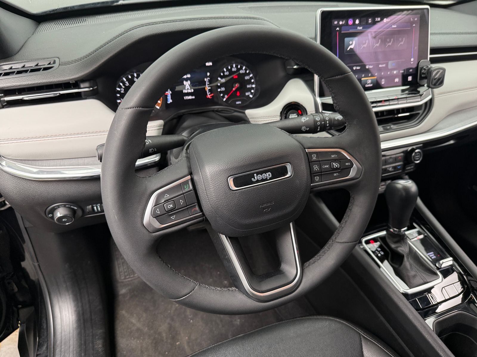 Thumbnail: 2023 Jeep Compass - 4