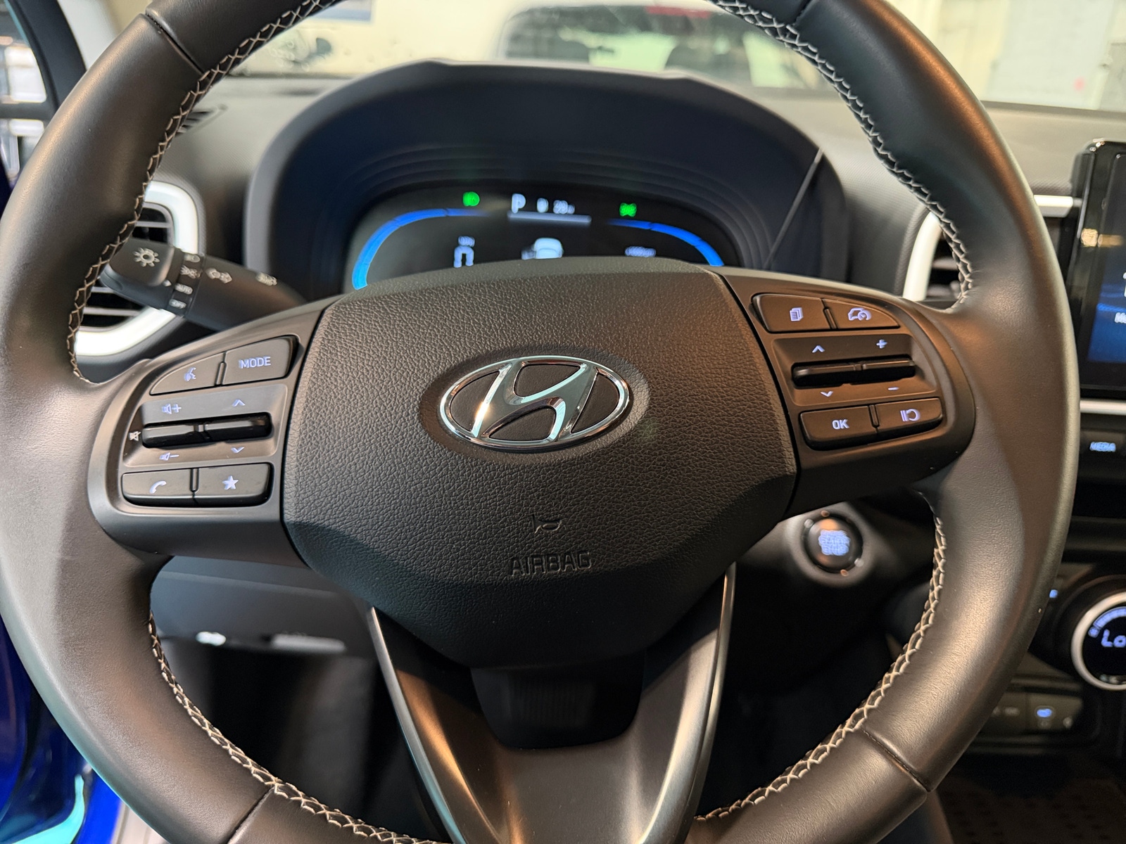 Thumbnail: 2025 Hyundai Venue - 4