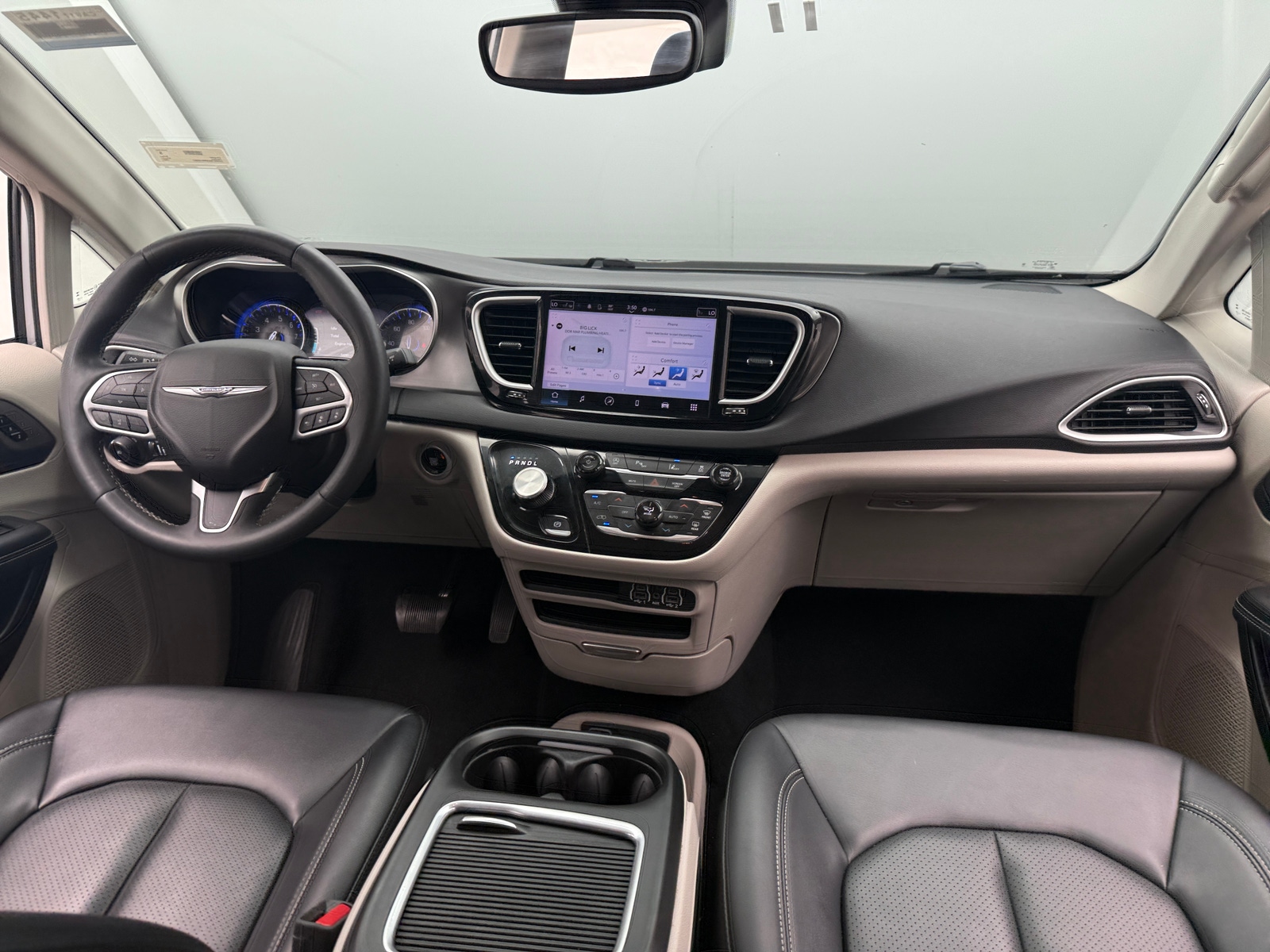Thumbnail: 2024 Chrysler Pacifica - 2