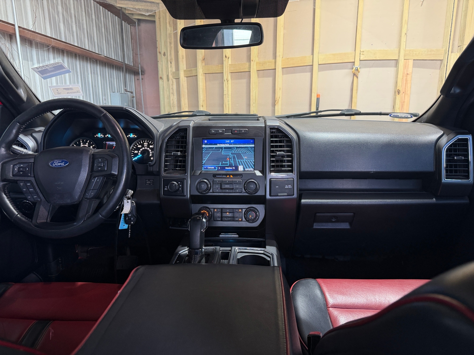 Thumbnail: 2019 Ford Econoline - 3