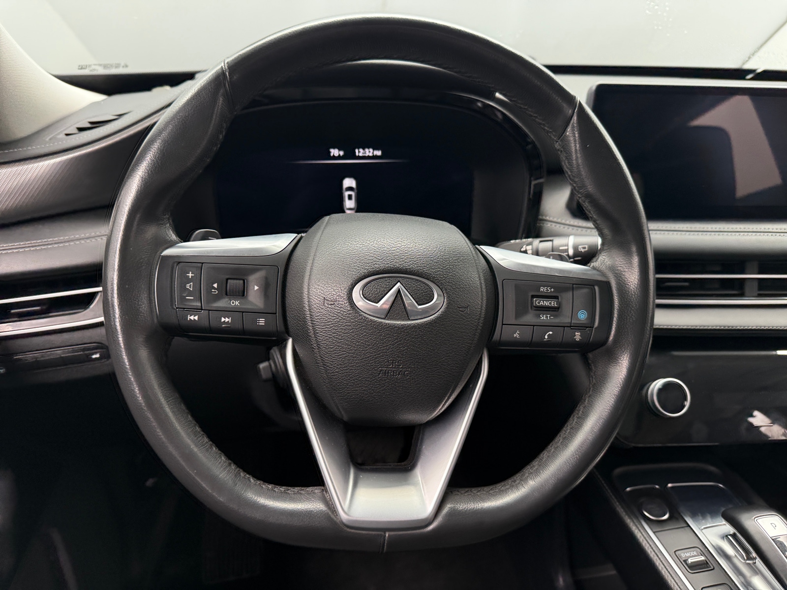 Thumbnail: 2023 INFINITI QX60 - 4