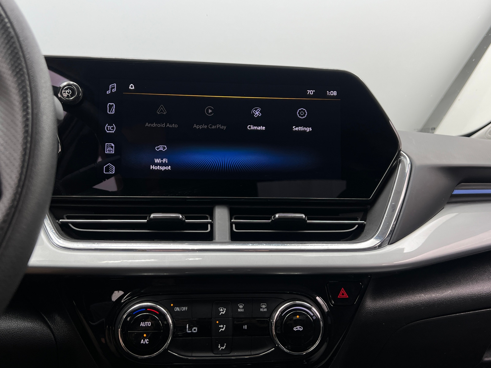 Thumbnail: 2025 Chevrolet Trax - 3