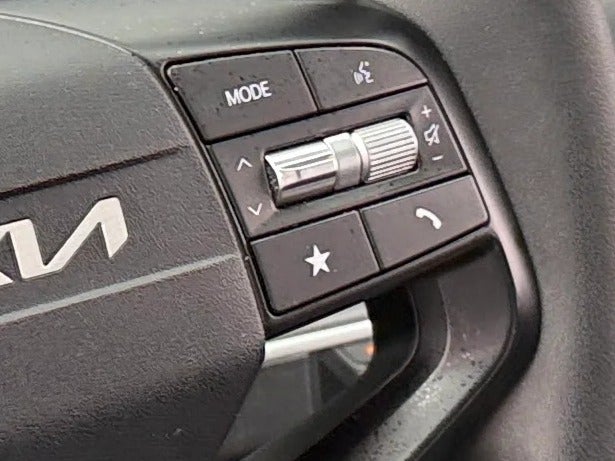 2025 Kia K4 LXS - Photo 16