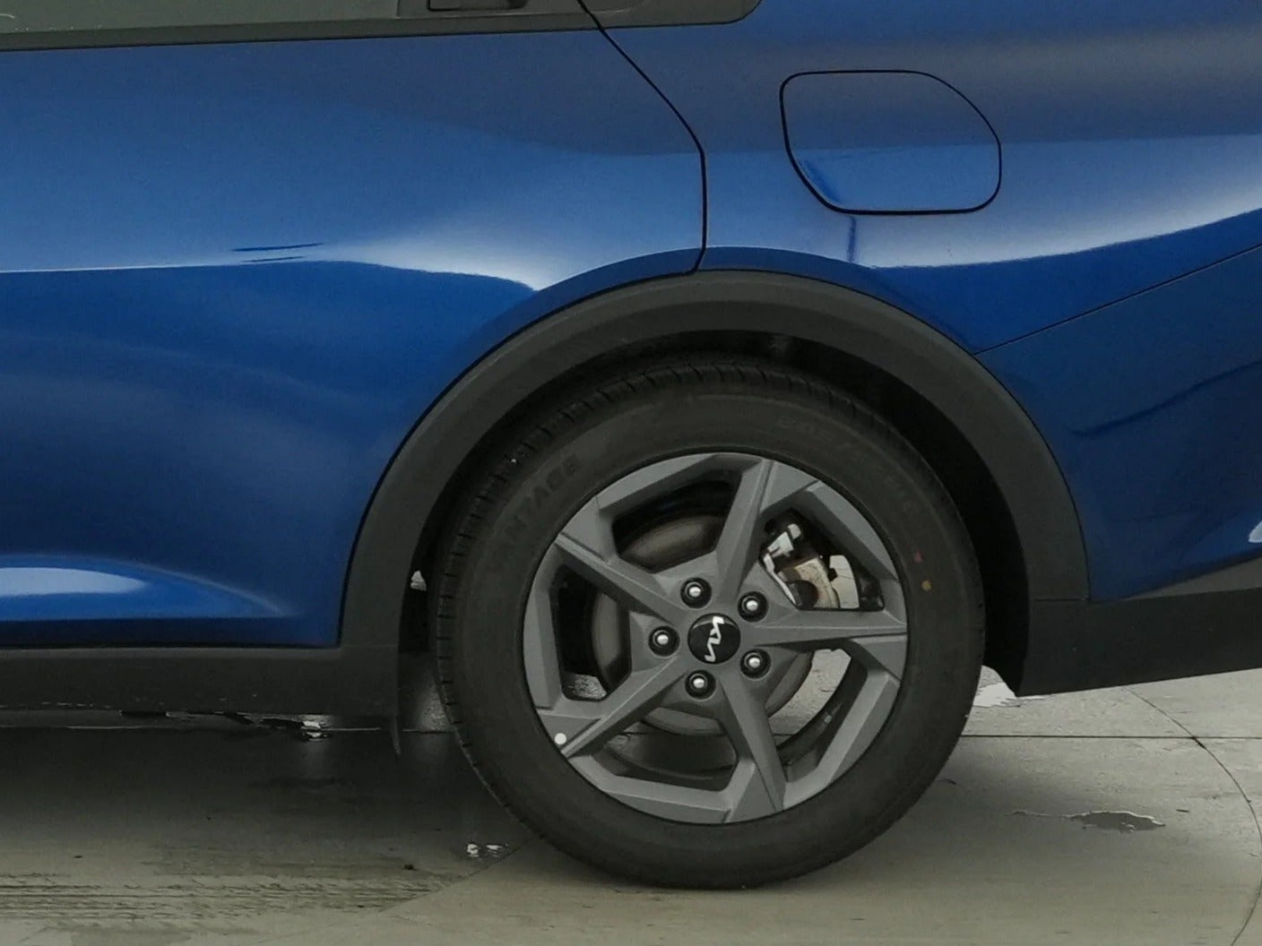 2025 Kia K4 LXS - Photo 17