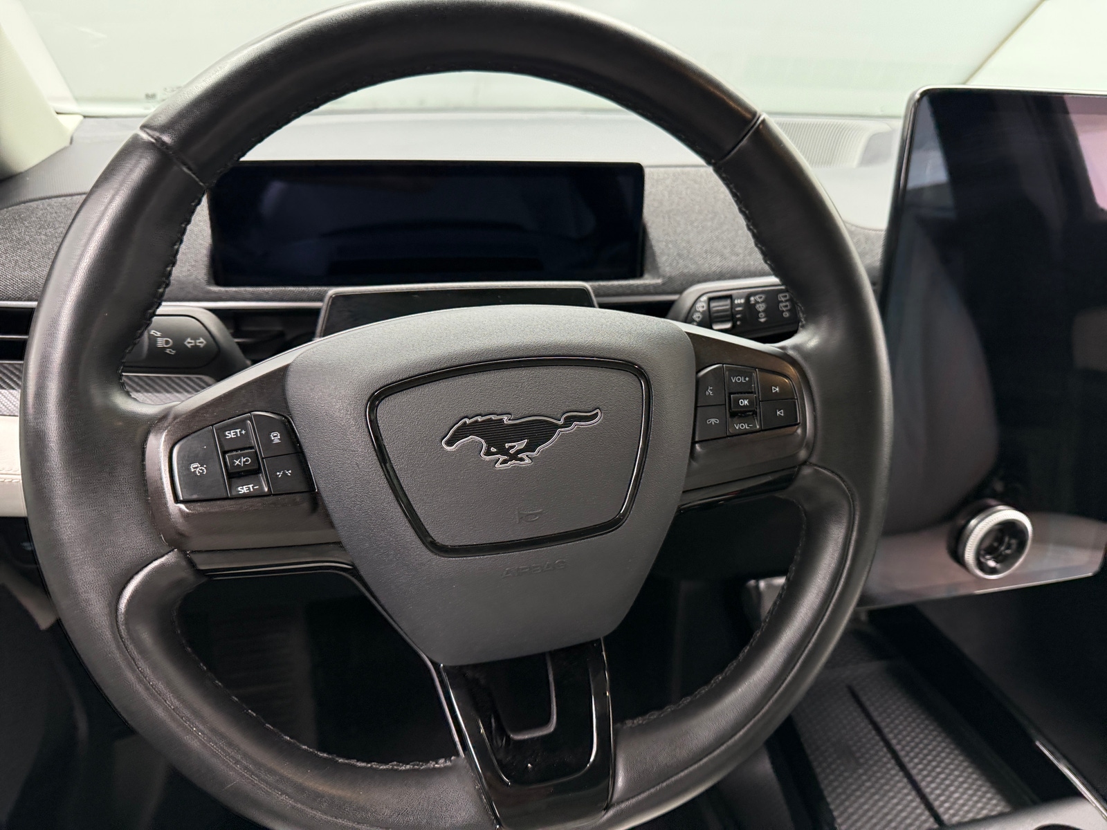 Thumbnail: 2022 Ford Mustang Mach-E - 4