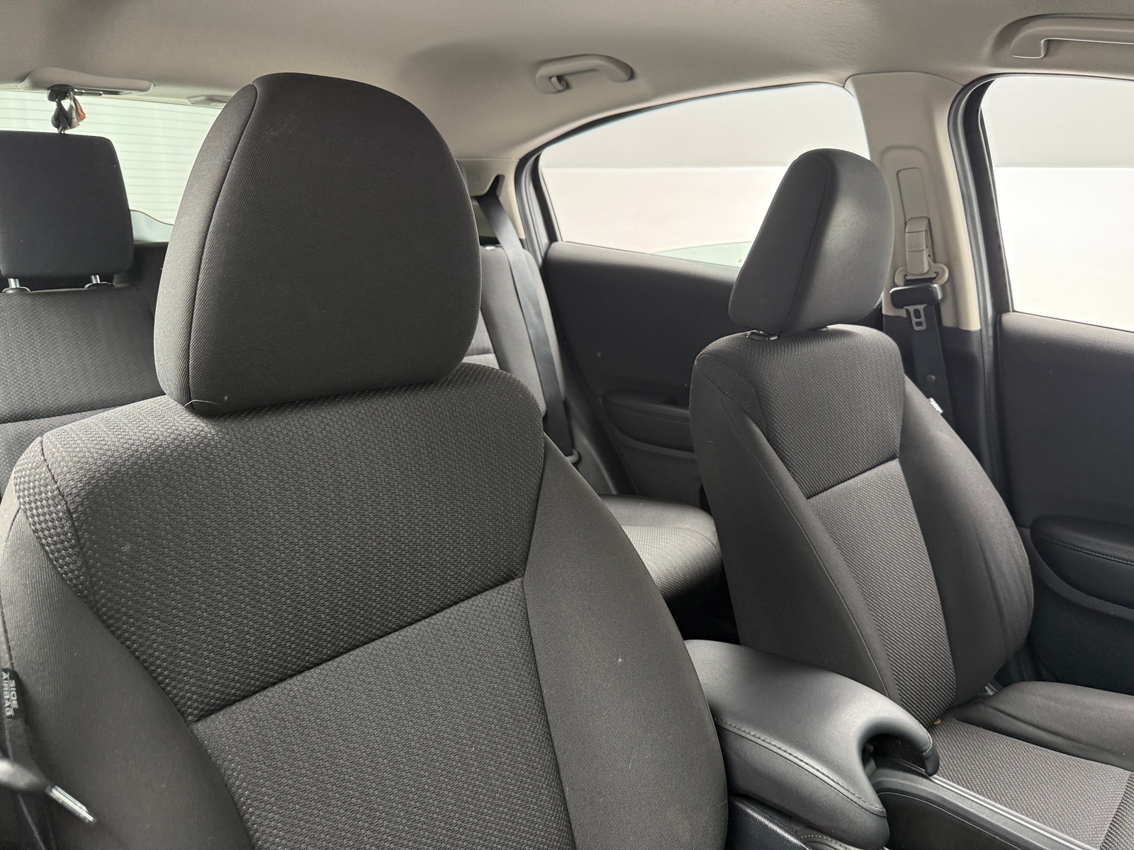 Thumbnail: 2017 Honda HR-V - 2