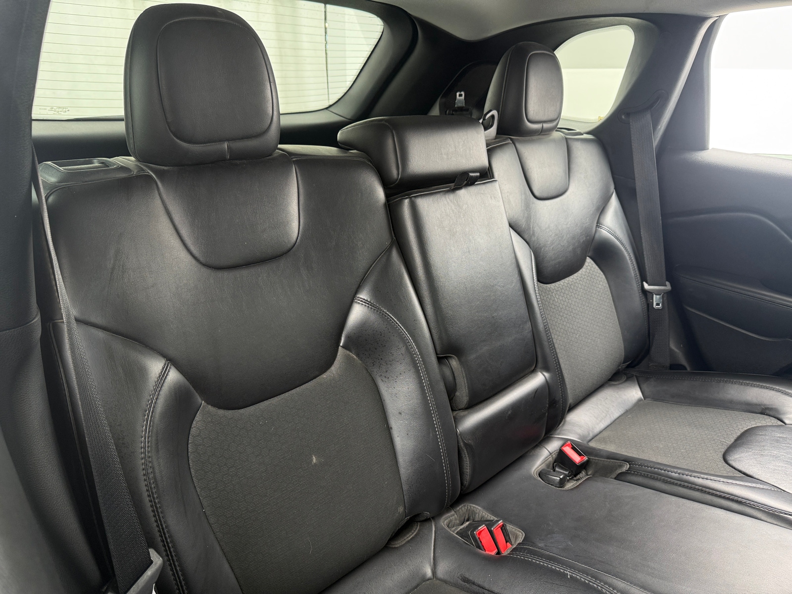 Thumbnail: 2019 Jeep Cherokee - 6