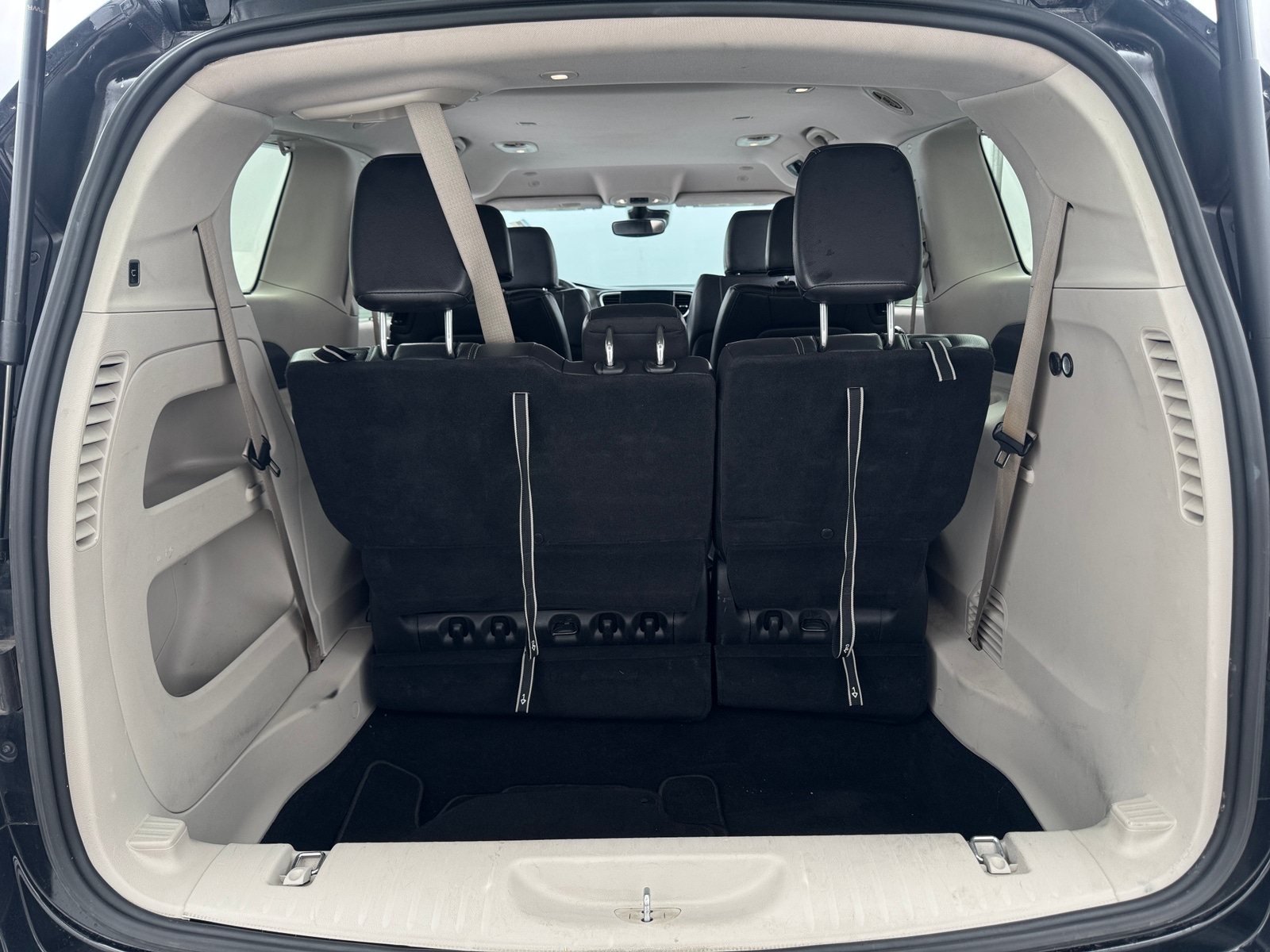 Thumbnail: 2022 Chrysler Pacifica - 6