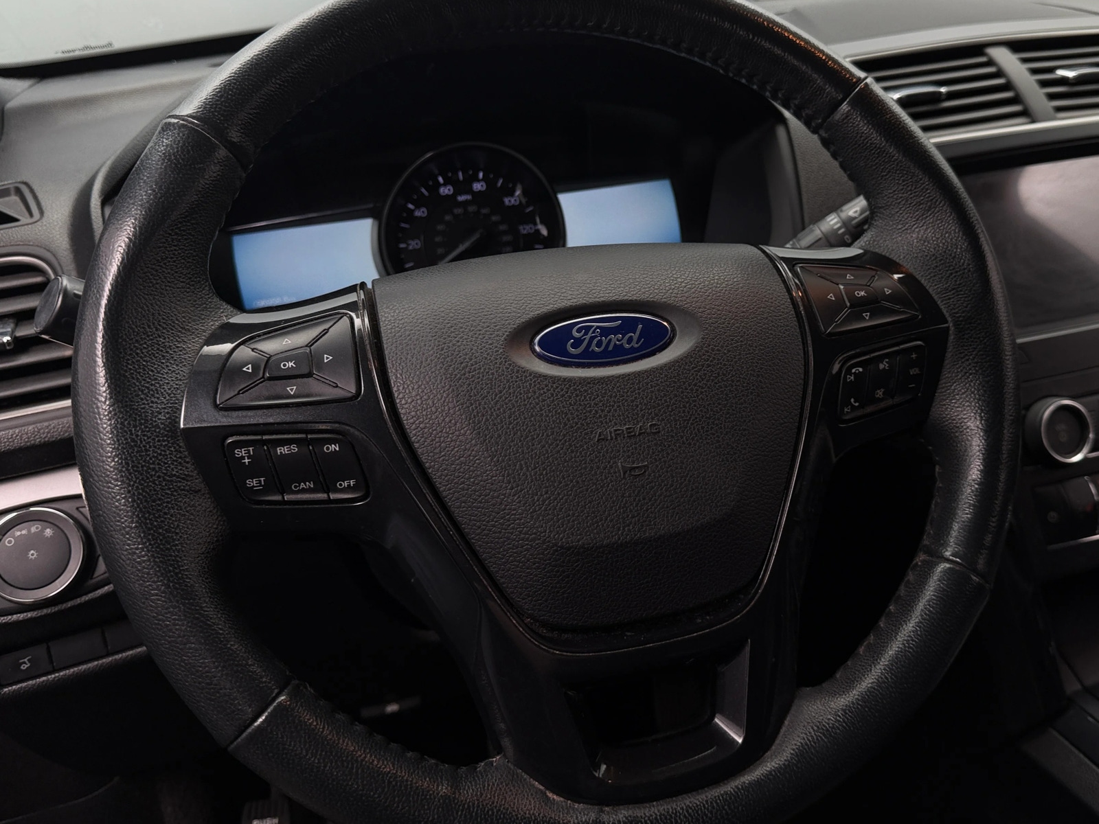 Thumbnail: 2018 Ford Explorer - 5