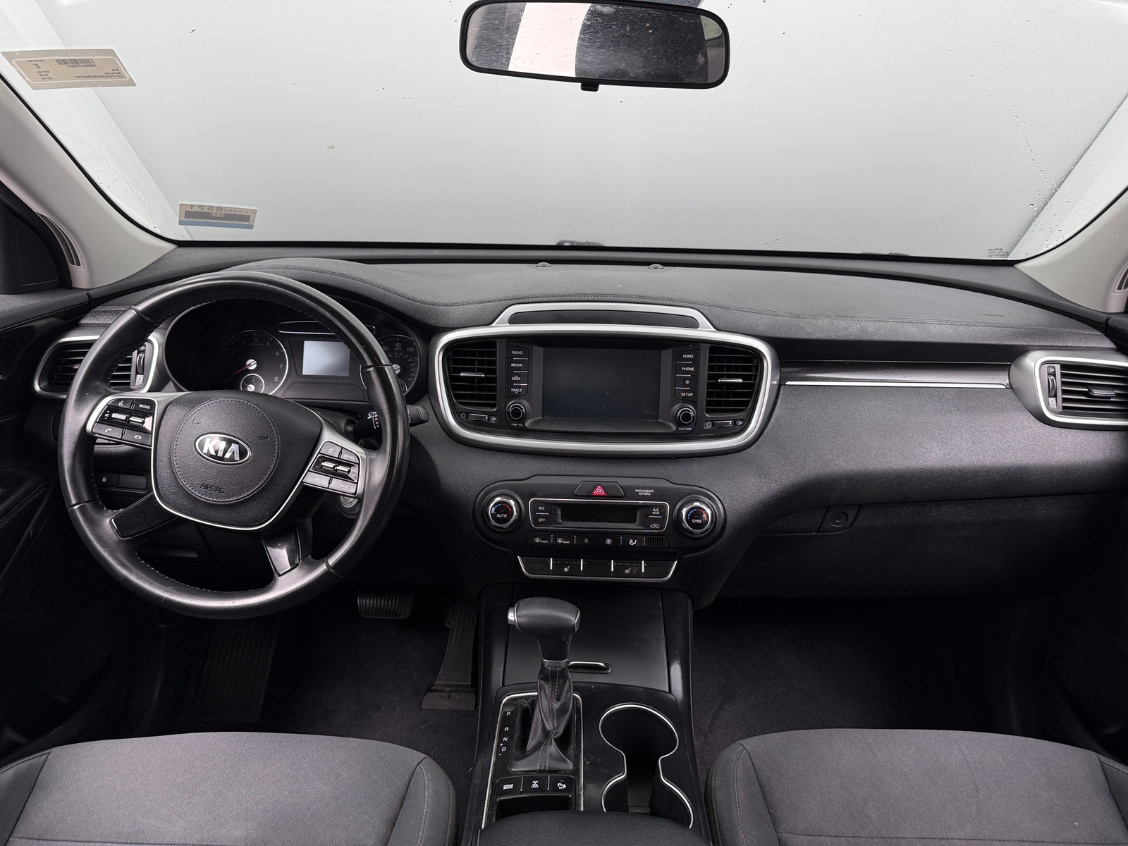 Thumbnail: 2019 Kia Sorento - 3