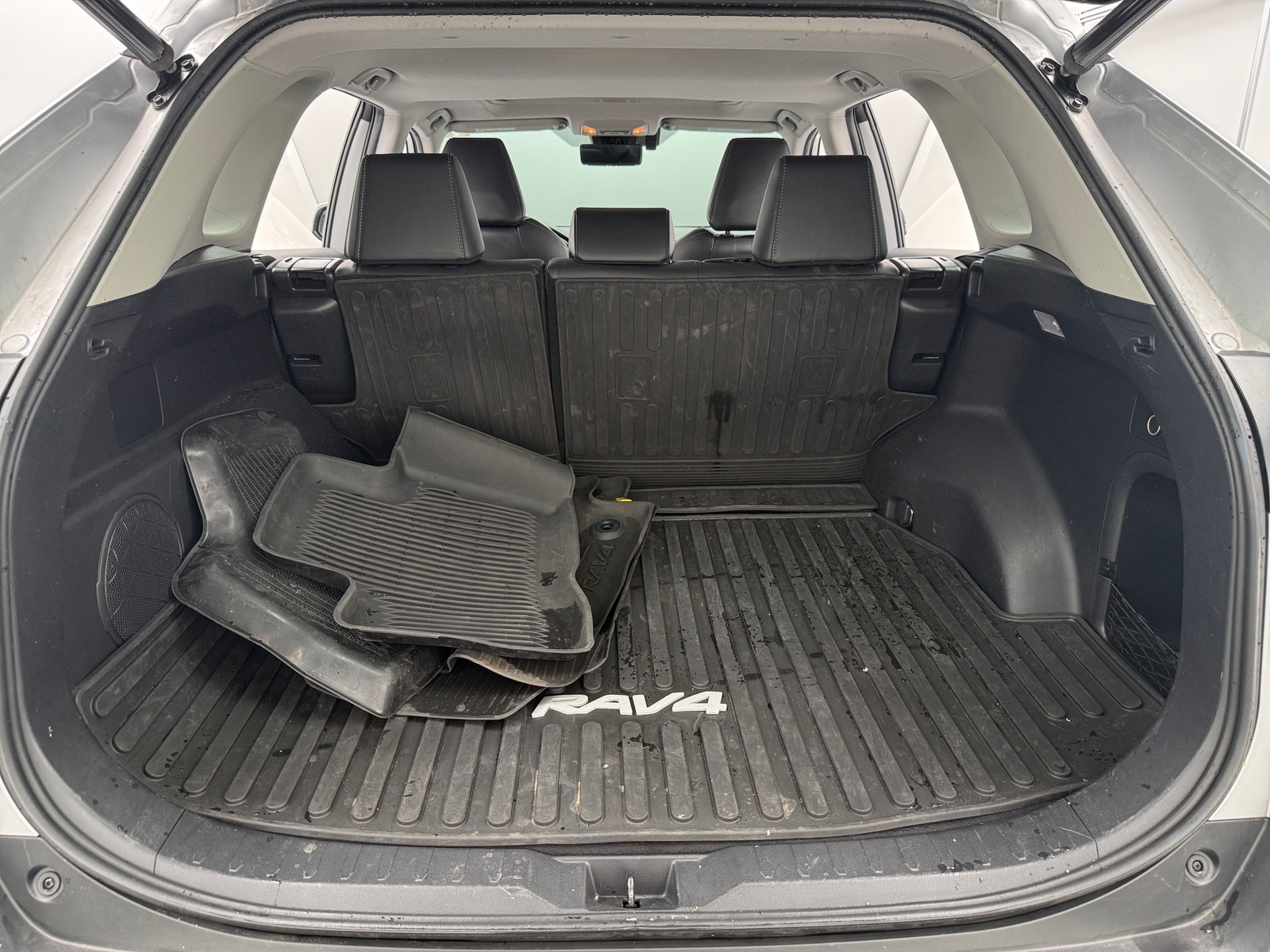 Thumbnail: 2019 Toyota RAV4 - 6