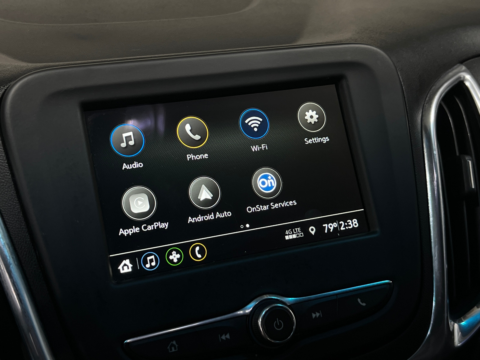 Thumbnail: 2019 Chevrolet Equinox - 4