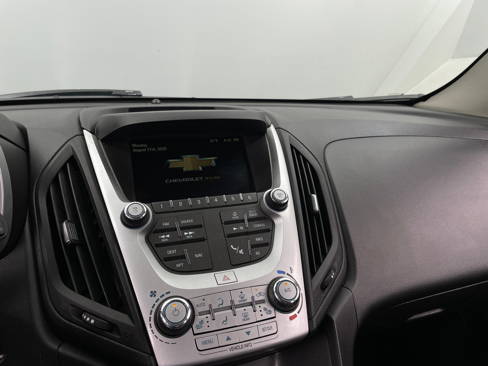 Thumbnail: 2017 Chevrolet Equinox - 3