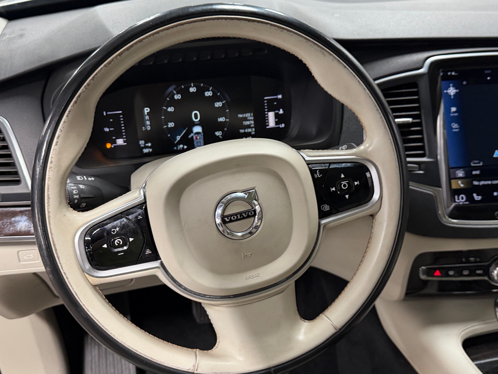 Thumbnail: 2019 Volvo XC90 - 4