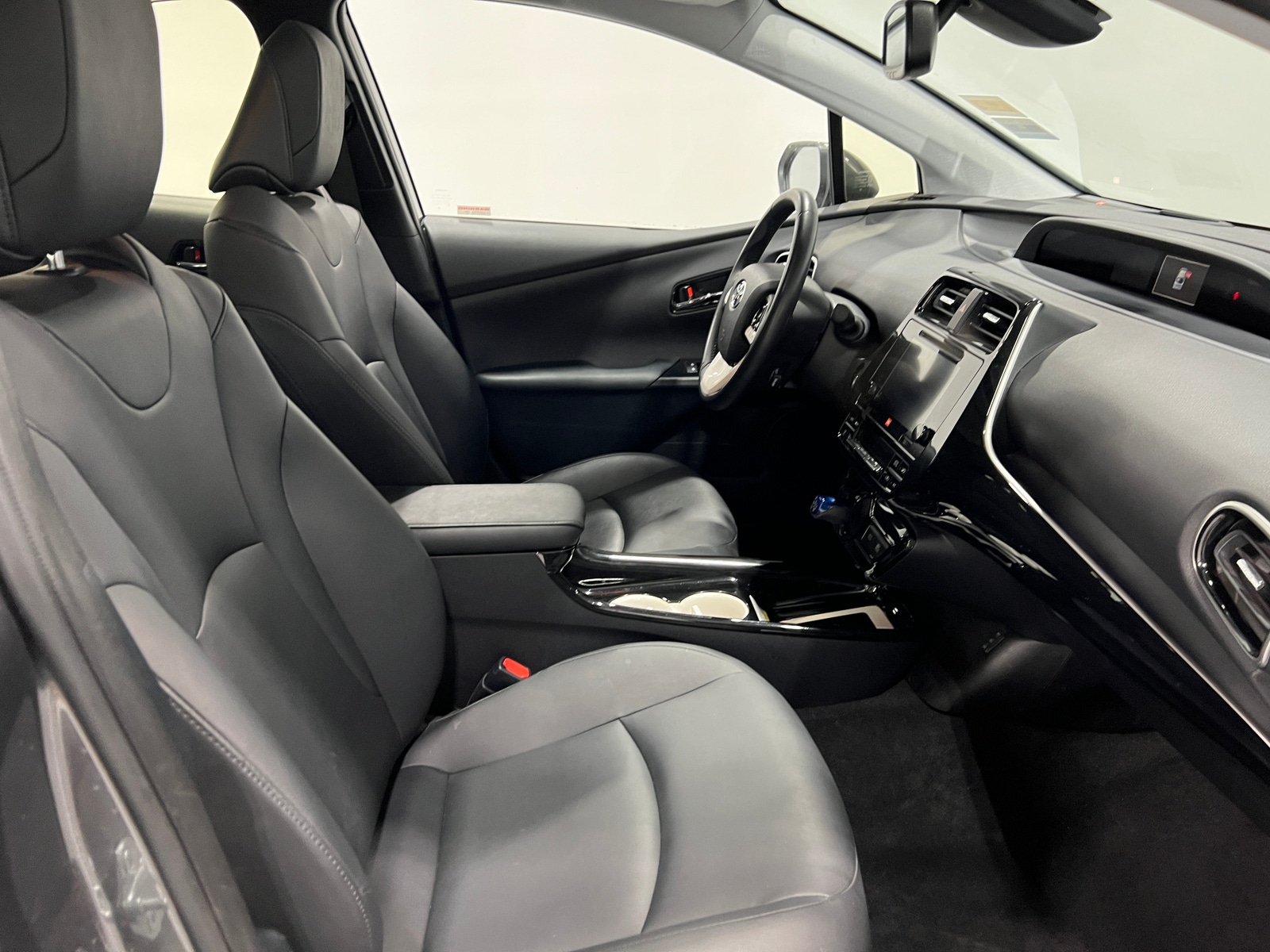 Thumbnail: 2016 Toyota Prius - 2