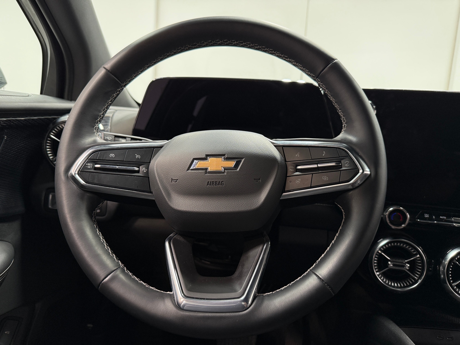 Thumbnail: 2024 Chevrolet Blazer EV - 4