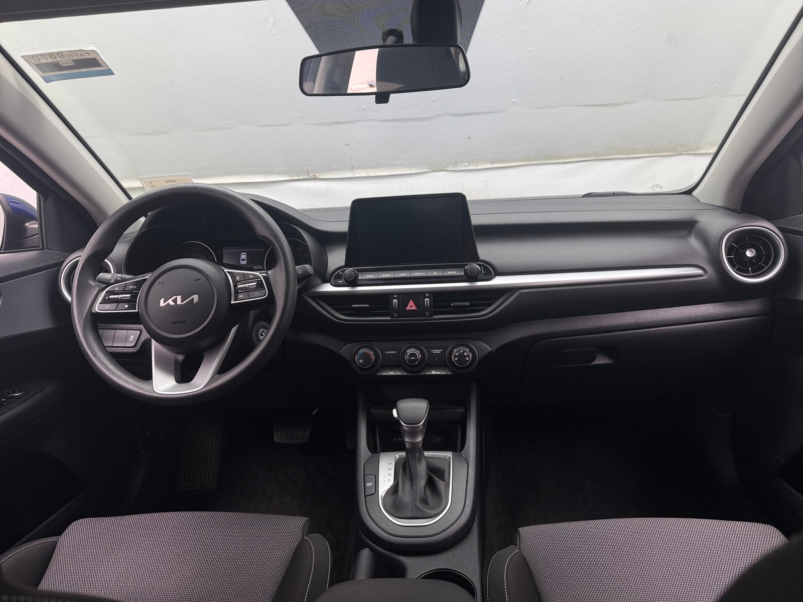 Thumbnail: 2024 Kia Forte - 3