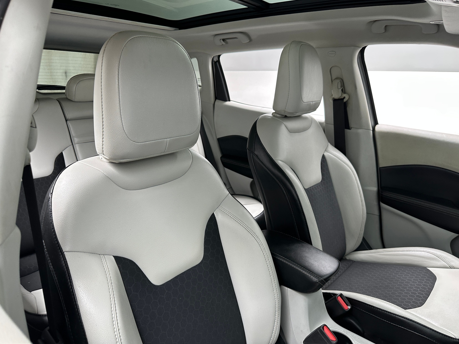 Thumbnail: 2019 Jeep Compass - 2