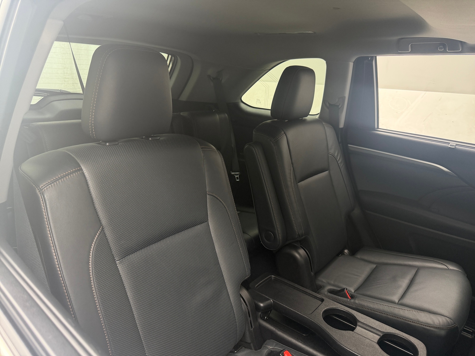 Thumbnail: 2017 Toyota Highlander - 5