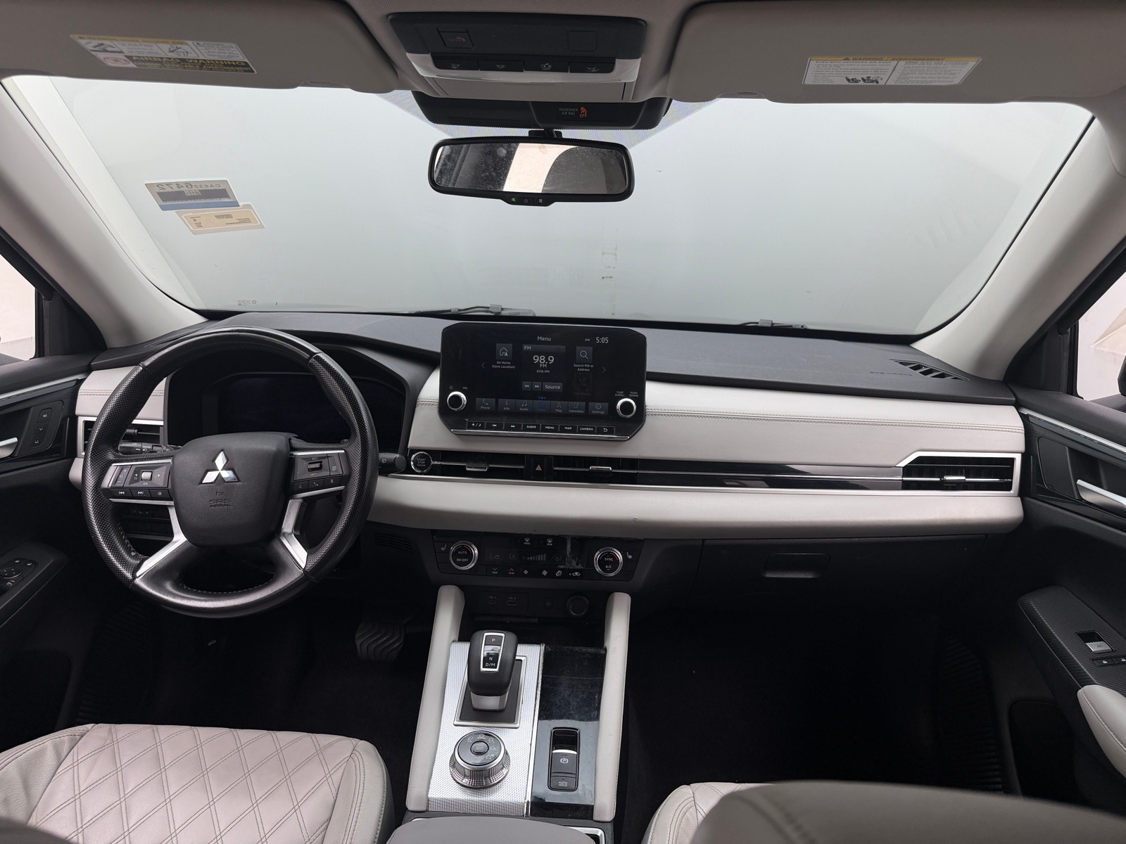 Thumbnail: 2022 Mitsubishi Outlander - 2
