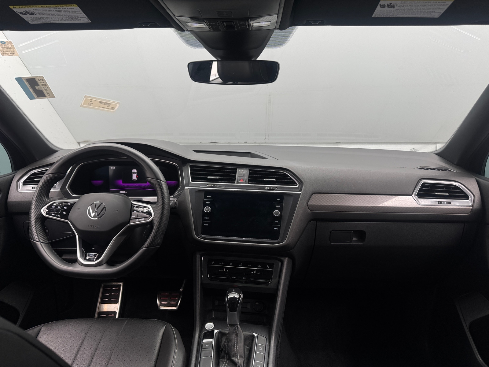 Thumbnail: 2023 Volkswagen Tiguan - 2