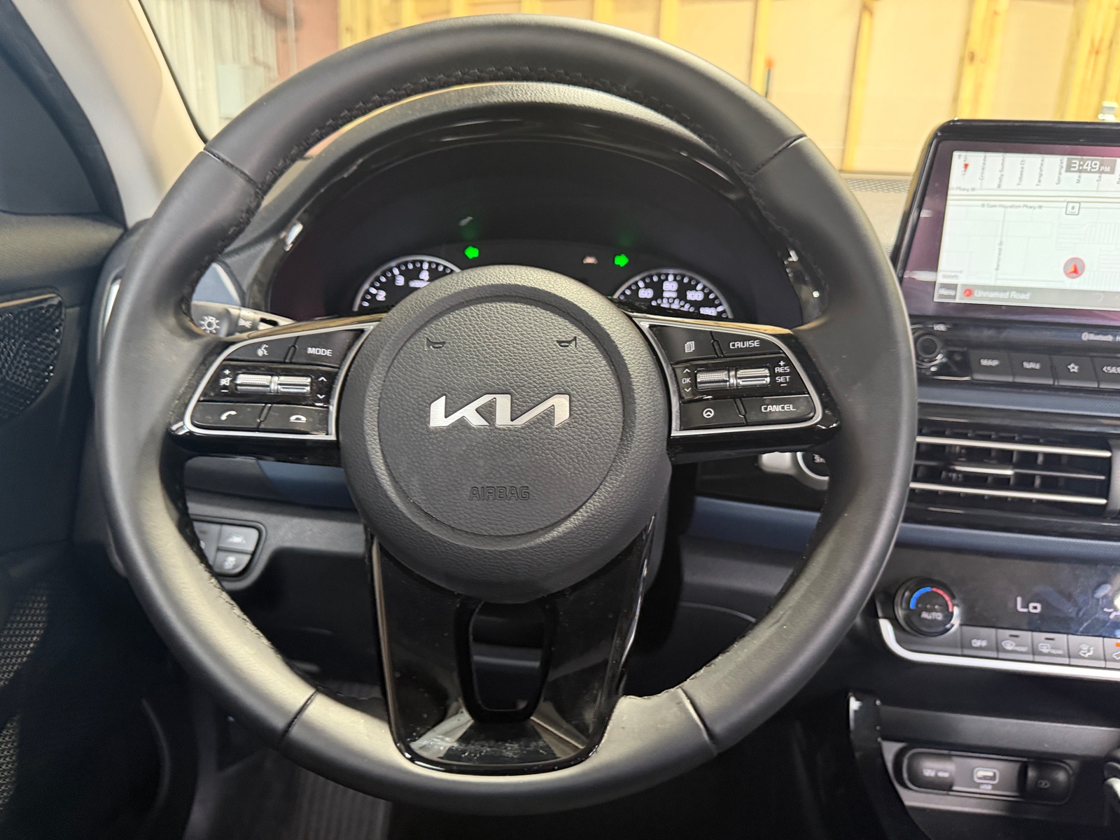 Thumbnail: 2022 Kia Seltos - 4