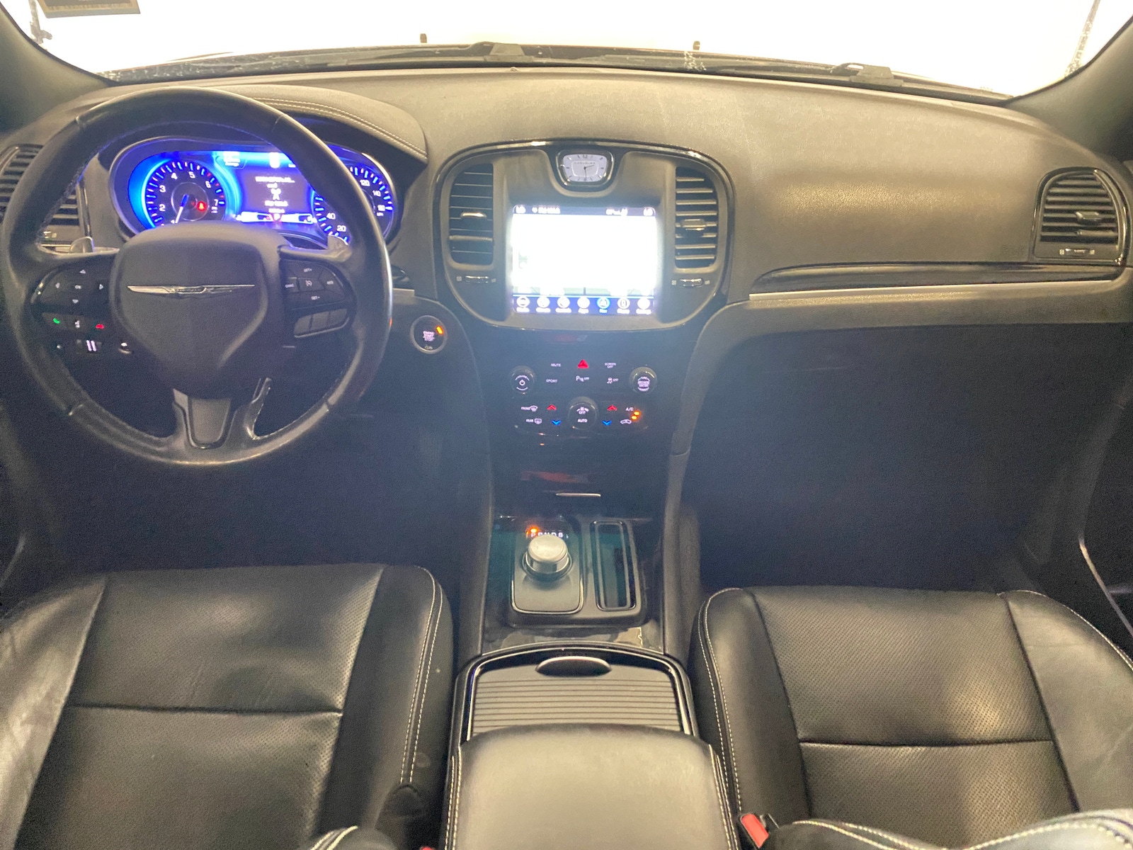Thumbnail: 2021 Chrysler 300 - 2